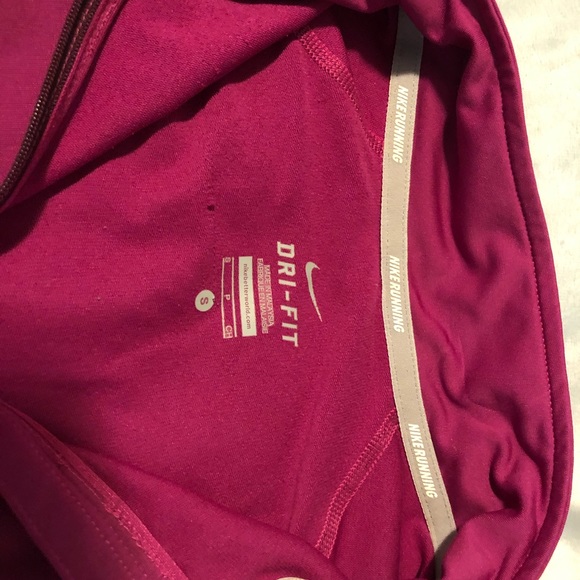 Nike dry-fit rubbing quarterzip, pink, size small - Picture 3 of 4